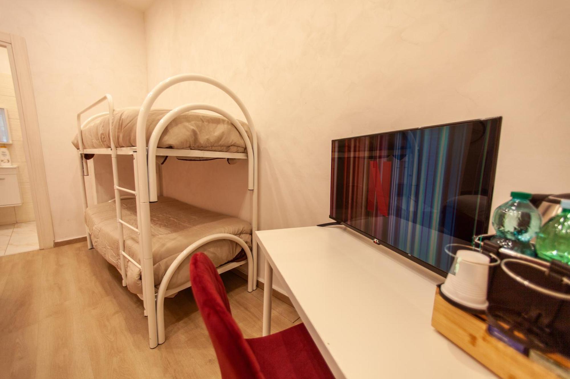 Hotel Easy Boarding Neapol Zewnętrze zdjęcie